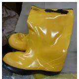 3 Pair of Mens size 7 rubber boots and pair of size 7 taller 17inch boot with strap to fit over shoes