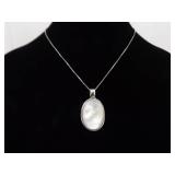 .925 Sterling Silver Mother of Pearl Cabochon Pendant Necklace