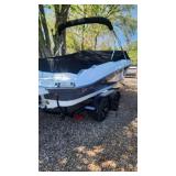 2023 Glastron GX 215