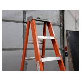Louisville Ladders® 300-lbs 8