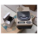 Lakeshore Bluetooth Compact Disc Player JJ665 (New) with Power cords and box