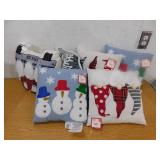 (6) Holiday Decorative Pillows