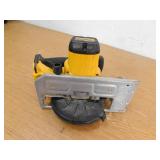 DEWALT 20V MAX Cordless 6.5 in. Sidewinder Style Circular Saw (Tool Only)