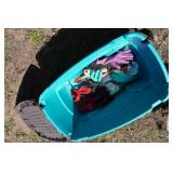 Suncast 8.5 Gallon Garden Scooter