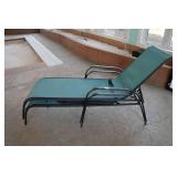 *2* Patio Lounge Chairs