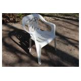 *10* White Plastic Patio Chairs