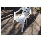 *10* White Plastic Patio Chairs