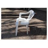 *10* White Plastic Patio Chairs