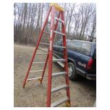 STEP LADDER