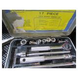 HAND TOOLS/GARAGE LOT