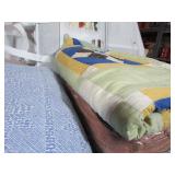BEDDING LOT