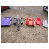 SNOW SLEDS LOT