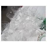 VINTAGE GLASSWARE LOT