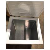 Vissani 6.9 cu. ft. Manual Defrost Chest Freezer with LED Light Type in White Garage Ready  Customer Returns See Pictures