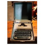 Vintage Remington Travel-Riter Typewriter with Case