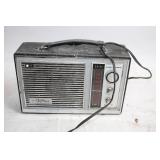 Vintage Wards Airline 11-Transistor AM/FM Radio Model GEN-1378A