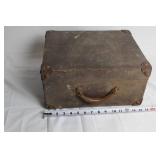 Vintage Portable Gramophone Turntable in Wooden Case