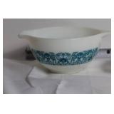 Collection of 5 Decorative Milk Glass and Pyrex Dishes