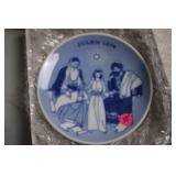 Set of 2 1978 Julen Collector Plates in Original Box