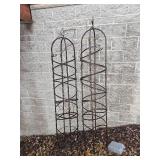 Iron Garden Obelisk Trelis Set
