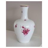 Herend Porcelain Handpainted Appponyi Chinese Bouquet Raspberry Vase 7086/ap