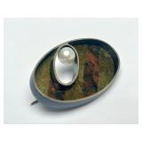 Lovely Sculptural Modernist Sterling Silver Brooch w/Genuine Pearl & Inset Stone