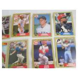 Assorted 1987 Topps Baseball Cards...
