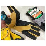 New Dewalt and Scotts Brand Work Gloves / Gardening Gloves