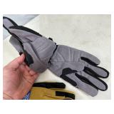 New Dewalt and Scotts Brand Work Gloves / Gardening Gloves