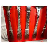 New 20 Piece Flatware / Silverware Set
