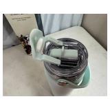 New Serengeti Vacuum Insulated Stainless Steel Water Bottle - Pomeranian