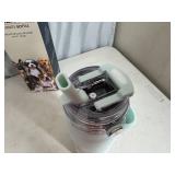 New Serengeti Vacuum Insulated Stainless Steel Water Bottle - Pomeranian