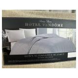 New Hotel Vendome Queen Size Comforter - Down Alternative