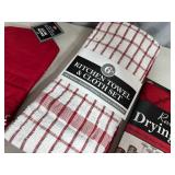 New Kitchen Towels, Pot Holders, Drying Mat
