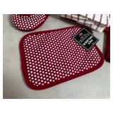 New Kitchen Towels, Pot Holders, Drying Mat