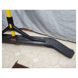 New Rubbermaid Maximizer Commercial Broom