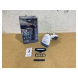 ExtremeSteam Conair Handheld Fabric Steamer B59RVK