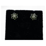 Bangkok Ratnaraj Jewelers Peridot 7 Diamond Flower sterling Silver Stud Earrings .