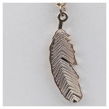 Feather Rose Plated Base Metal Pearl Necklace.