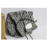 Set of 2 Stylish Women