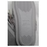 Pair of Gray Soma XLarge 9-10 Slippers with Faux Fur Trim