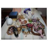 Large Assortment of Home Décor