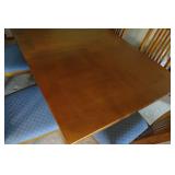 Kitchen Table with Leaf Extender and 6 Chairs