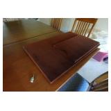 Kitchen Table with Leaf Extender and 6 Chairs