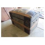 Round top steamer trunk, no drawer...
