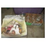 Assorted Christmas items - rug, tre...