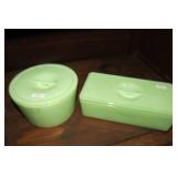 Jadeite items (8)...