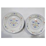 Canister set and non-matching plate...