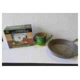 John Deere cast iron fry pan, pictu...