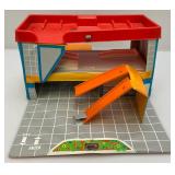 1968 Hot Wheels Talking Service Center (Vioce Box Bad) & 1967 Matchbox N0.8 Collector